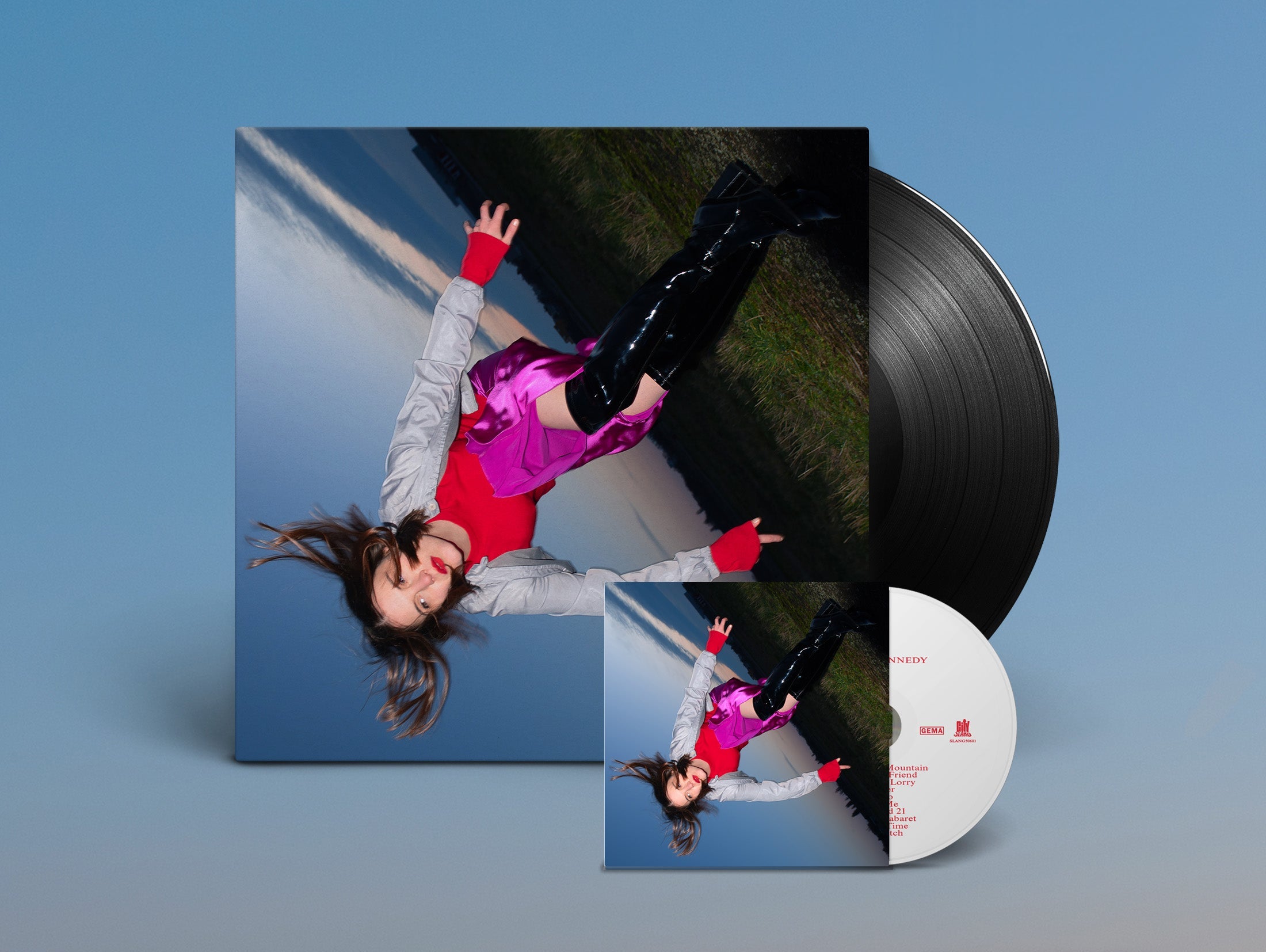 Sophia Kennedy Releases 'Squeeze Me'