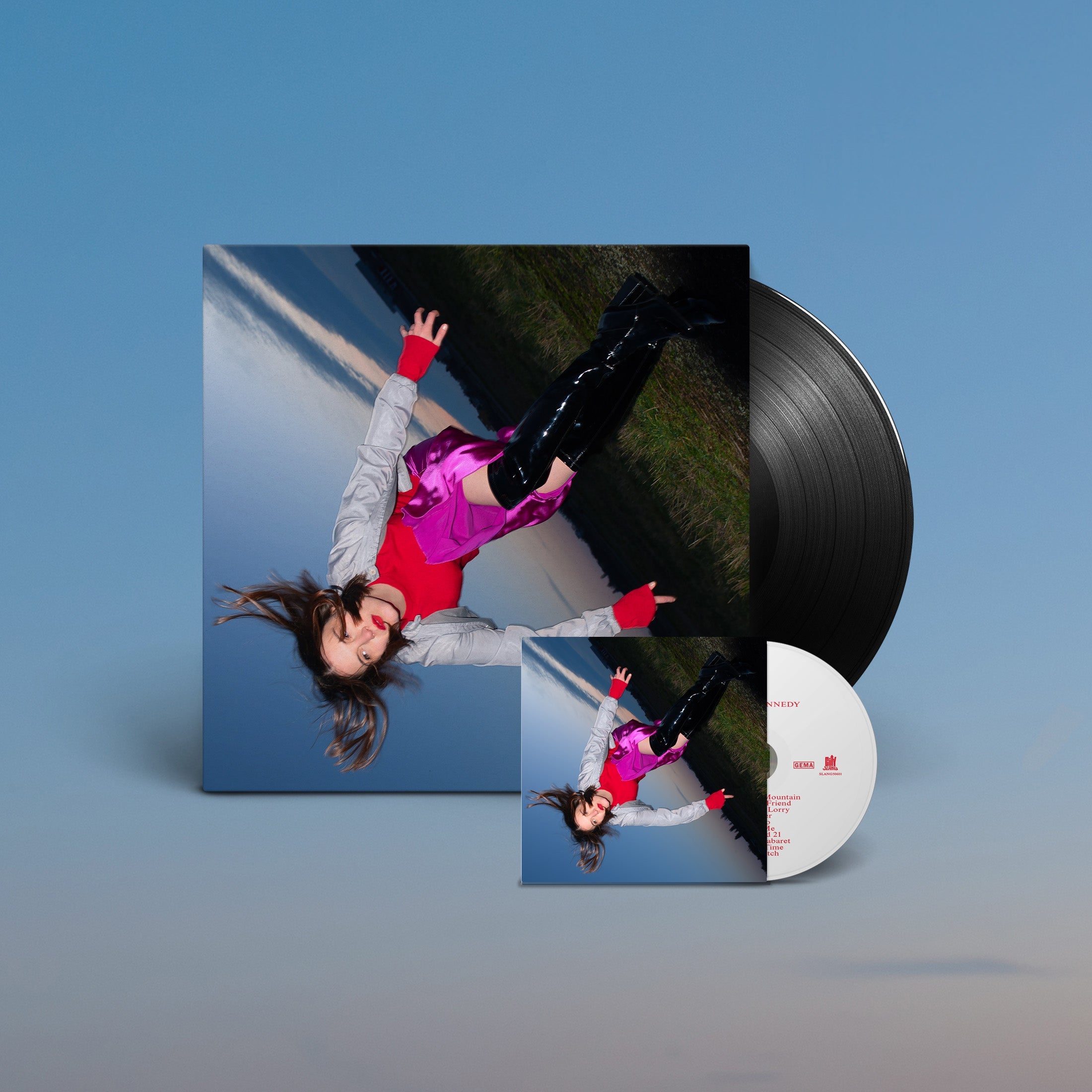 Sophia Kennedy Releases 'Squeeze Me'